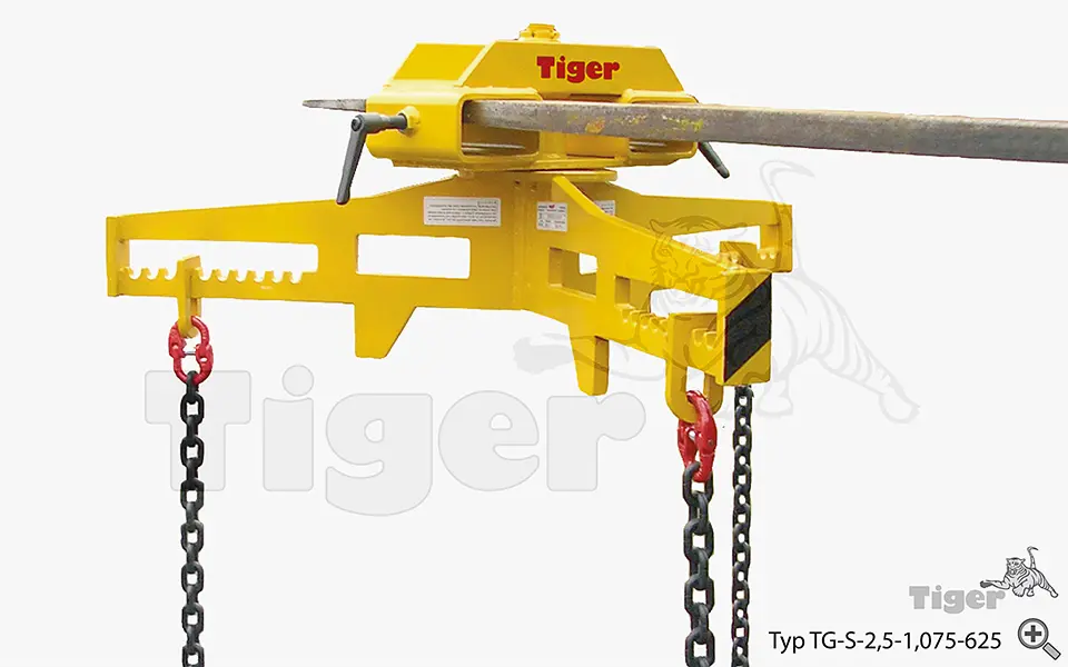 Produktbild von Tiger Sonder Gabelstapler-Drehtraverse in 3-Arm-Ausführung mit verstellbaren Kettensträngen Serie Sonder-TG-S tiger-stapler-lasttraverse-drehbar