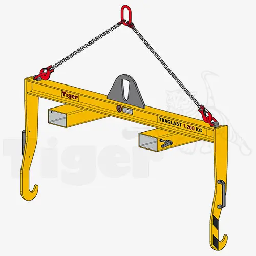Produktbild von Tiger Sonder-Lamellenhakentraverse mit 2 starren Langhaken, Kranöse, zusätzlicher abnehmbaren Kettenaufhängung und Staplerzinken-Einfahrtaschen Serie Sonder-TA-LS-KA-GT-I tiger-lamellenhaken-traverse-ta-ls-ka-1-2-1-8-0-6-gt-06323