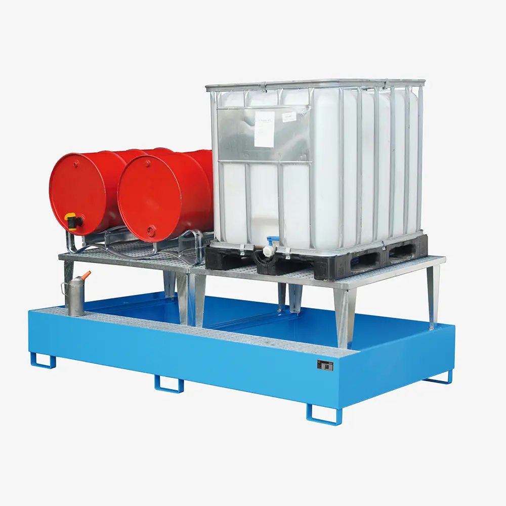 Auffangwanne mit Abfüllaufsatz für IBCs und Fässer – Stahlwanne zur Gefahrstoff-Lagerung