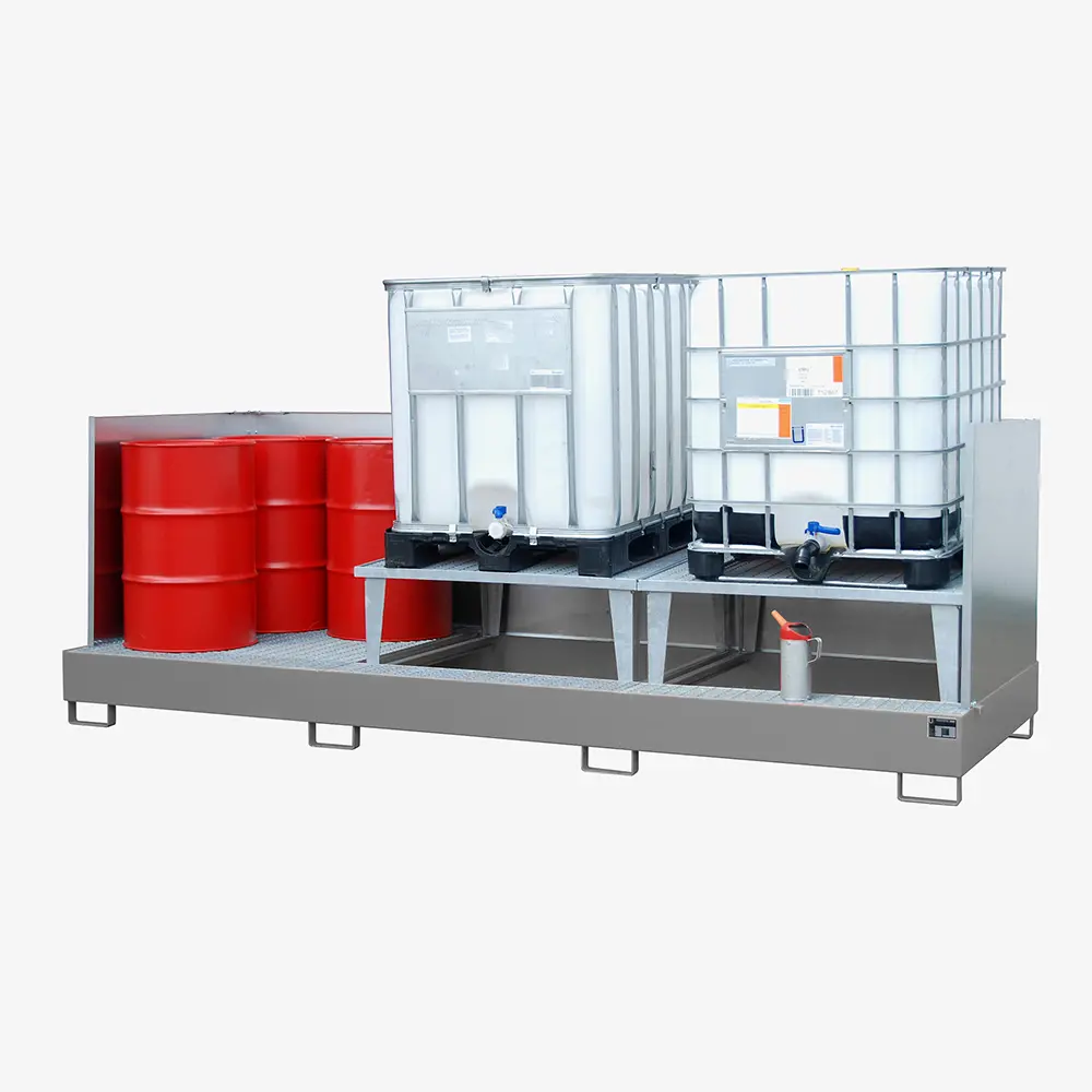 Auffangwanne mit Abfüllaufsatz für IBCs und Fässer – Stahlwanne zur Gefahrstoff-Lagerung