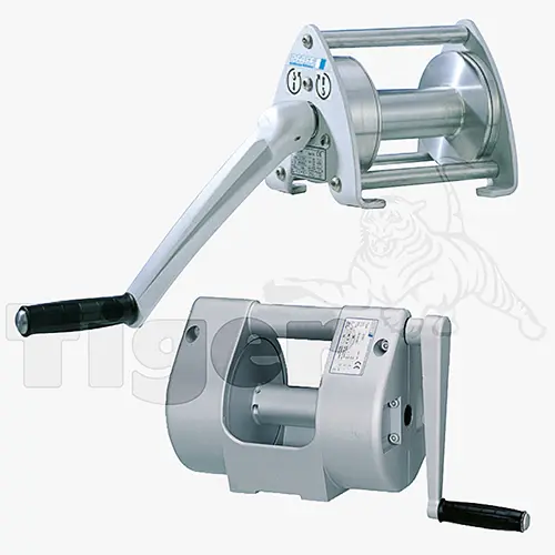 Produktbild von Alu-Handseilwinden mit Konsolenbefestigung für den Einsatz im Freien geeignet Serie GAMMA alu-konsolenseilwinden-gamma-hebezeuge