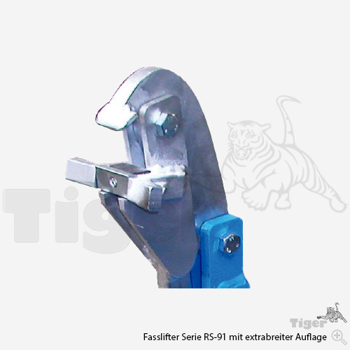 Stapler-Fasslifter mit breiterer Auflage zum Transport von Stahl- und Kunststoff-Fässern per Gabelstapler